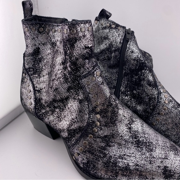 Charles by Charles David Ankle Fine Leather Ankle Boots in Silver and Black - Picture 6 of 8